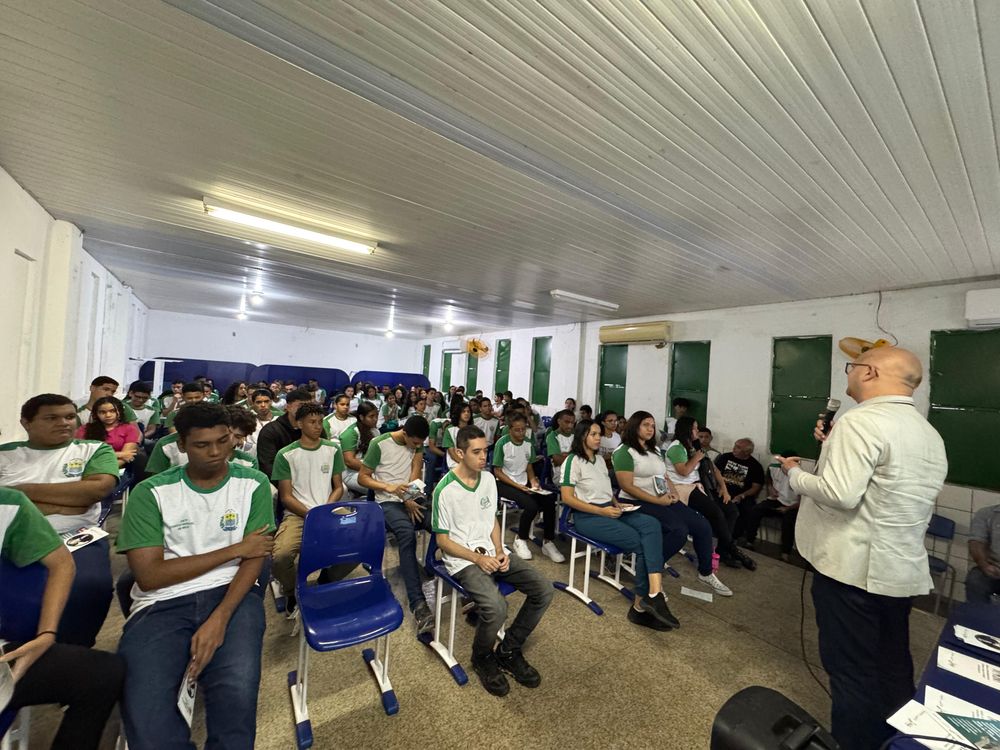Ouvidoria-Geral e Seduc realizam a 4ª edição do Projeto “Ouvidoria na Escola” no Centro de Ensino de Tempo Integral Domício Magalhães de Melo