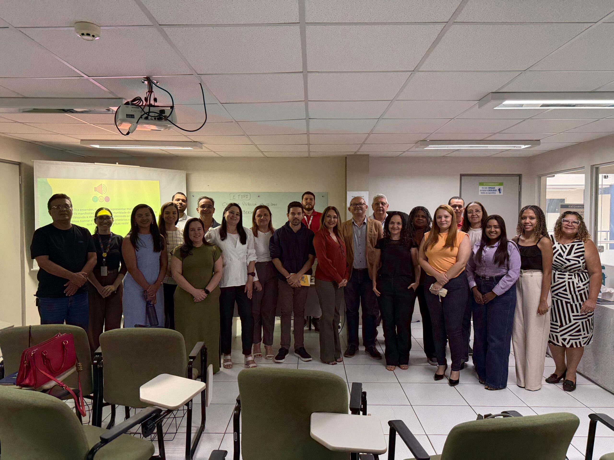 Ouvidoria-Geral do Estado qualifica servidores para fortalecer análise de manifestações e atendimento à população